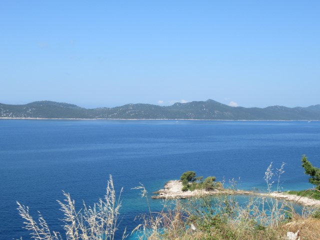 De blauwe zee in Kroati
